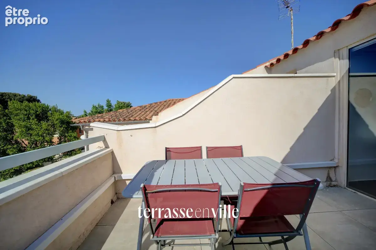 La ciotat   clos des plages   t3 duplex de caractère avec terrasse et parking   à 2 pas des plages - 399 000 - photo 2