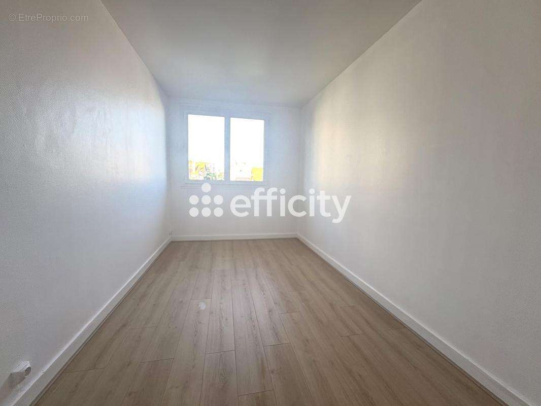 Appartement à ENGHIEN-LES-BAINS