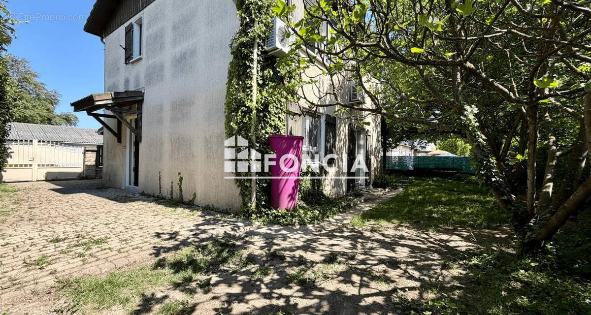 Maison à DOMENE