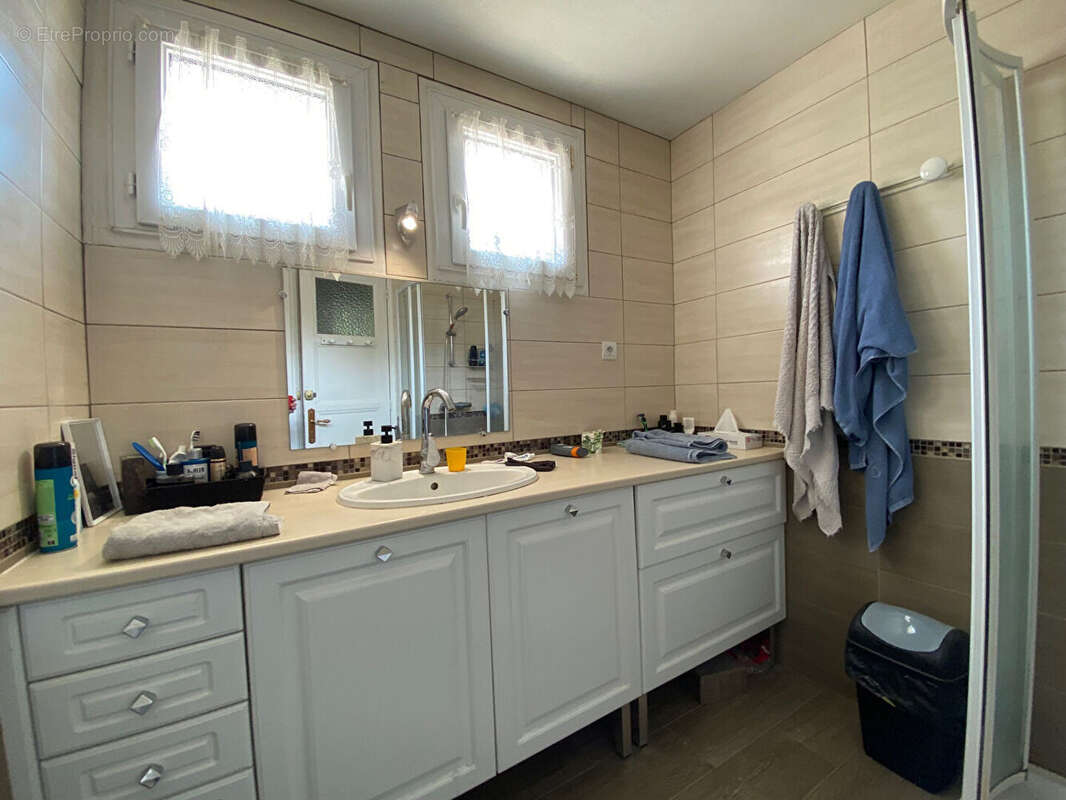 Maison à LONS-LE-SAUNIER