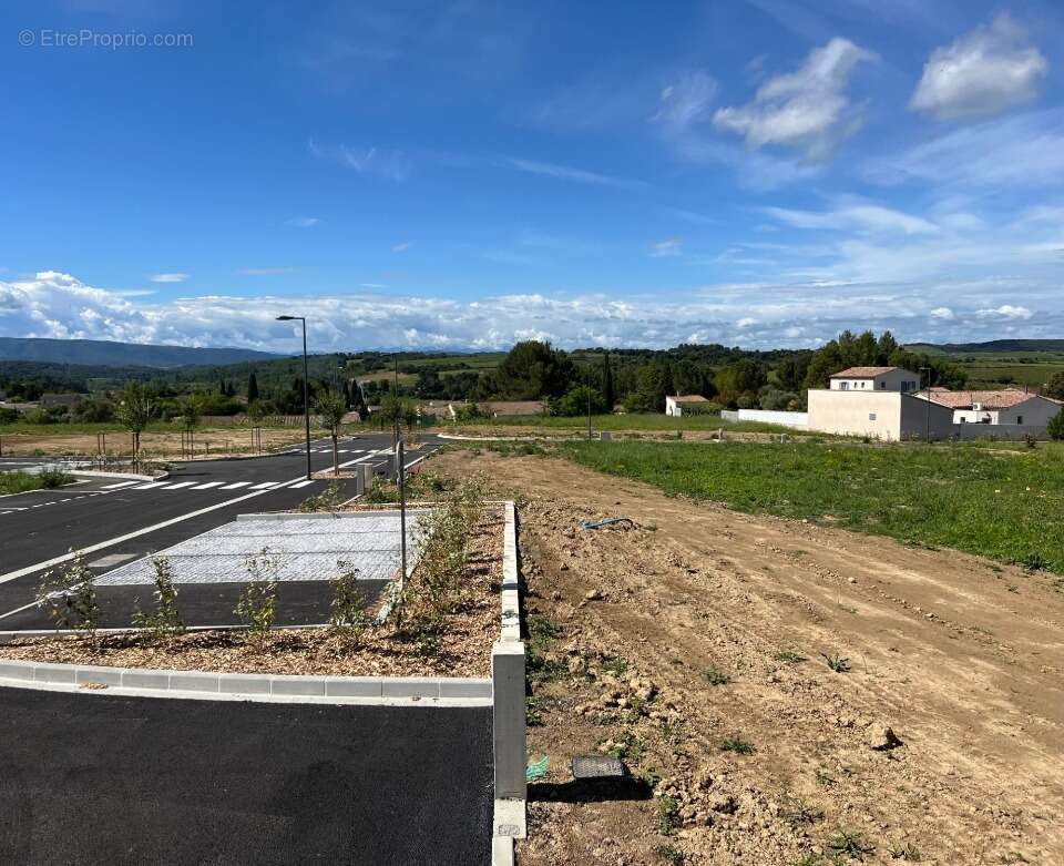Terrain à LEUC