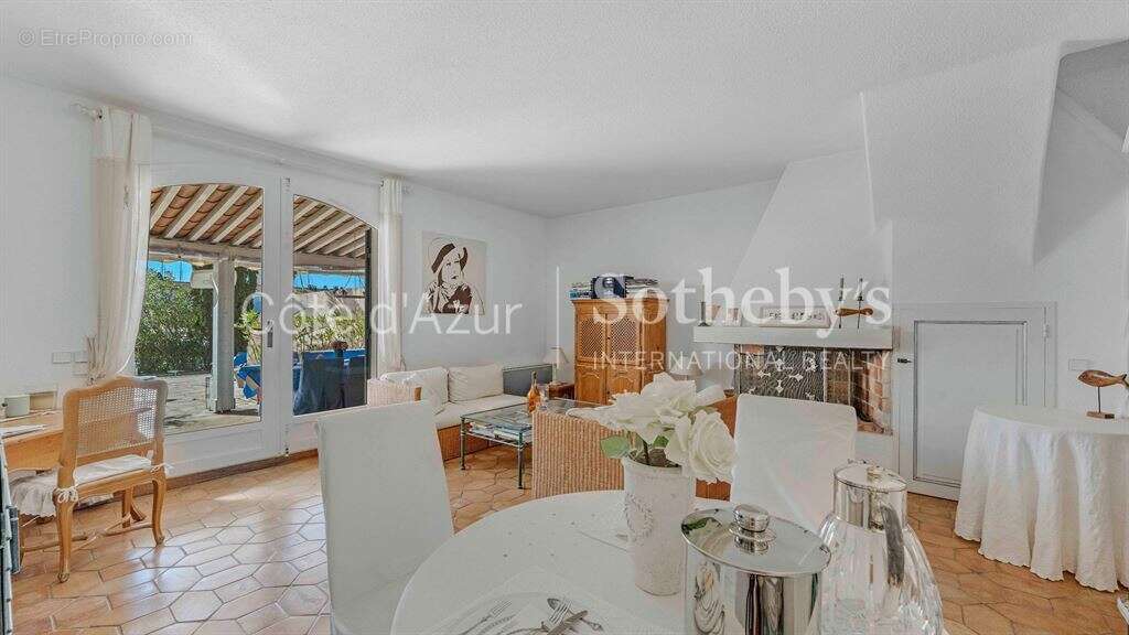 Maison avec amarrage privé à Port Grimaud – 3 chambres, piscine, Golfe de Saint-Tropez - photo 13