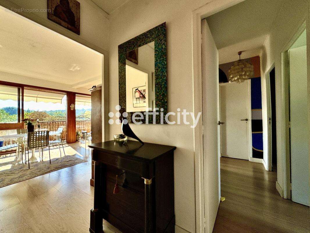 Appartement à LA CELLE-SAINT-CLOUD