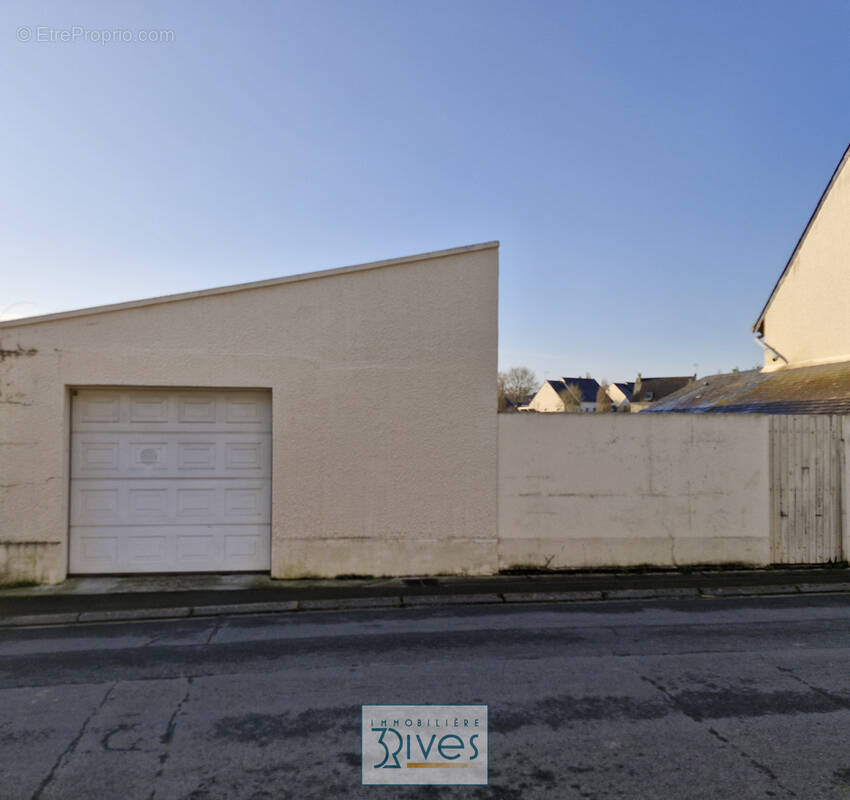 Terrain à LA MEMBROLLE-SUR-LONGUENEE