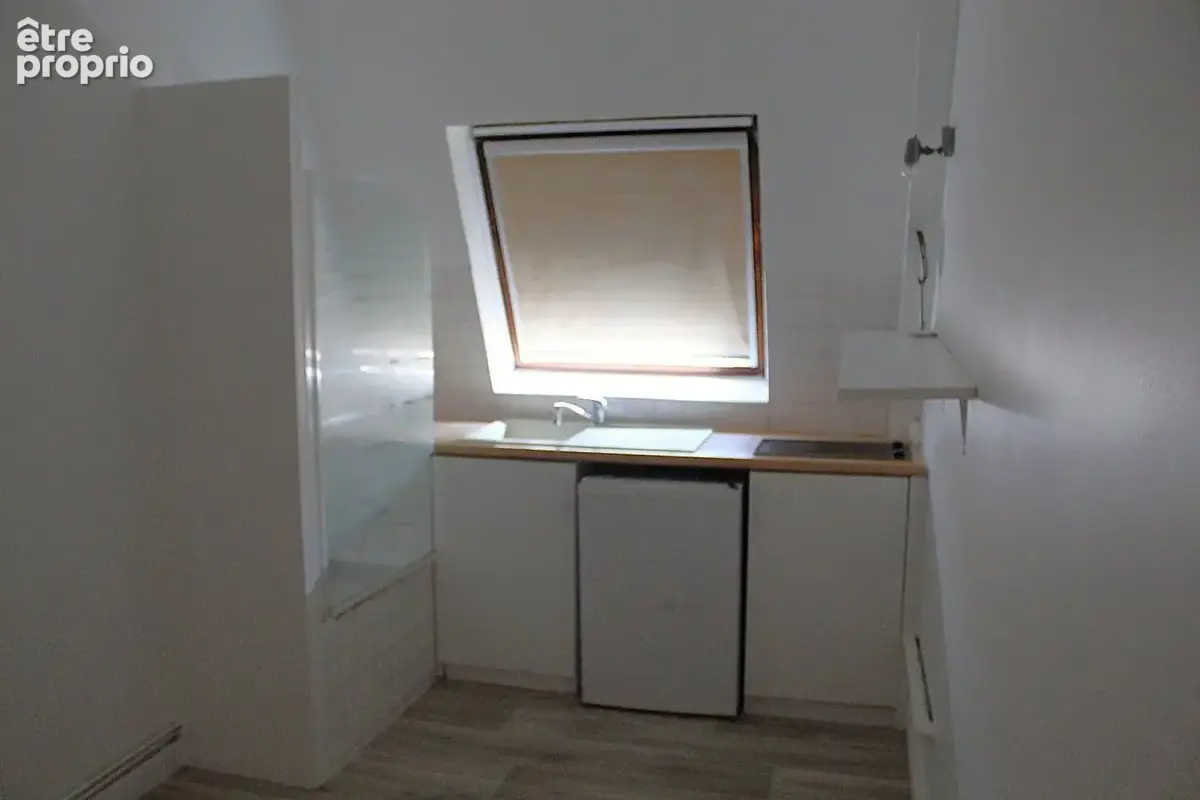 Chambre de service 8.40 m2 - cubage 21.58m3 avec ascenseur - photo 5
