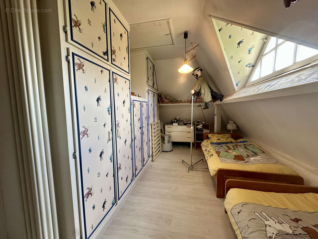 Belle propriété familiale de 220 m2 sur un terrain clos et paysager de 1 785 m2   Bellengreville - photo 15