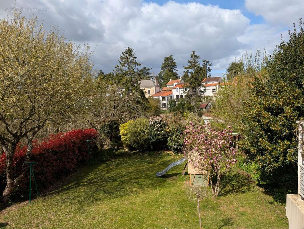 Le jardin vu du salon - Maison à VERTOU