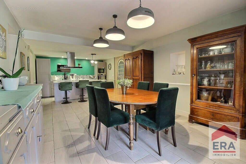 Autre à L&#039;ISLE-SUR-LA-SORGUE