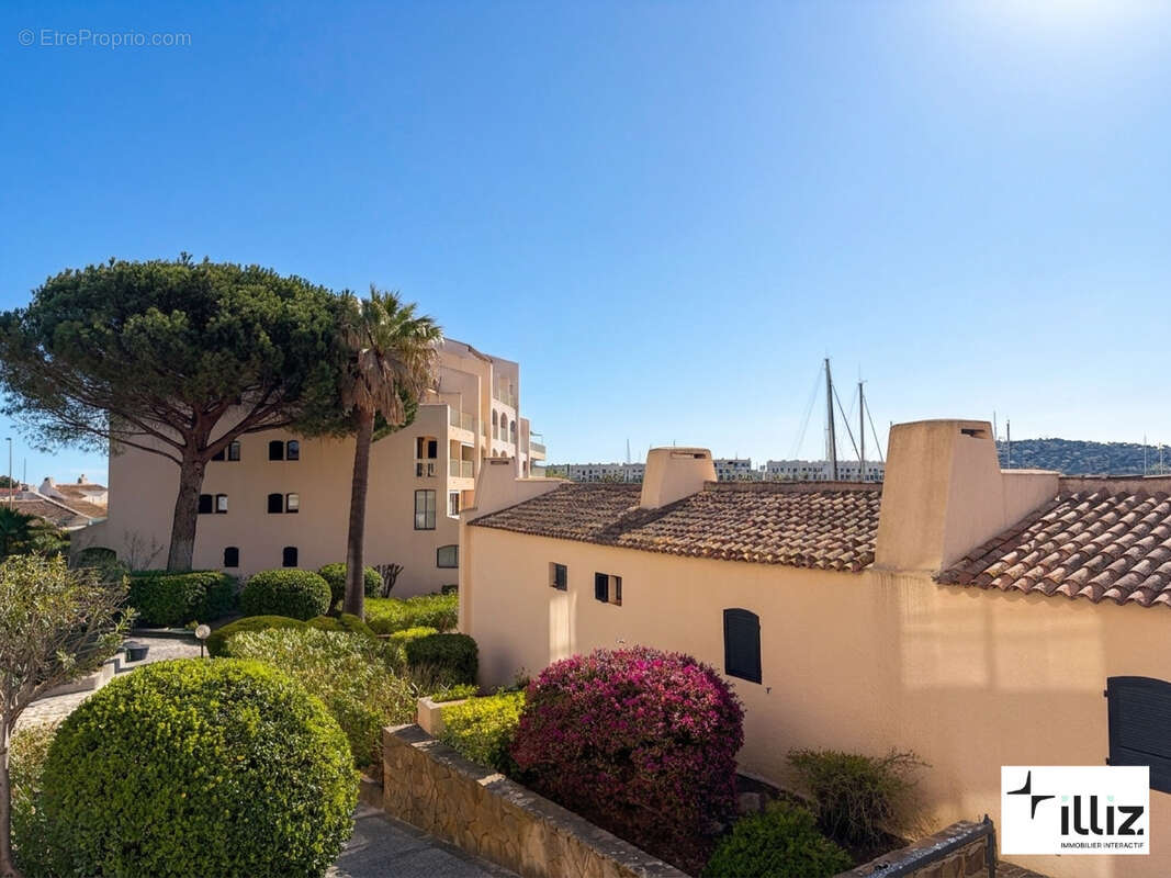 Appartement à COGOLIN