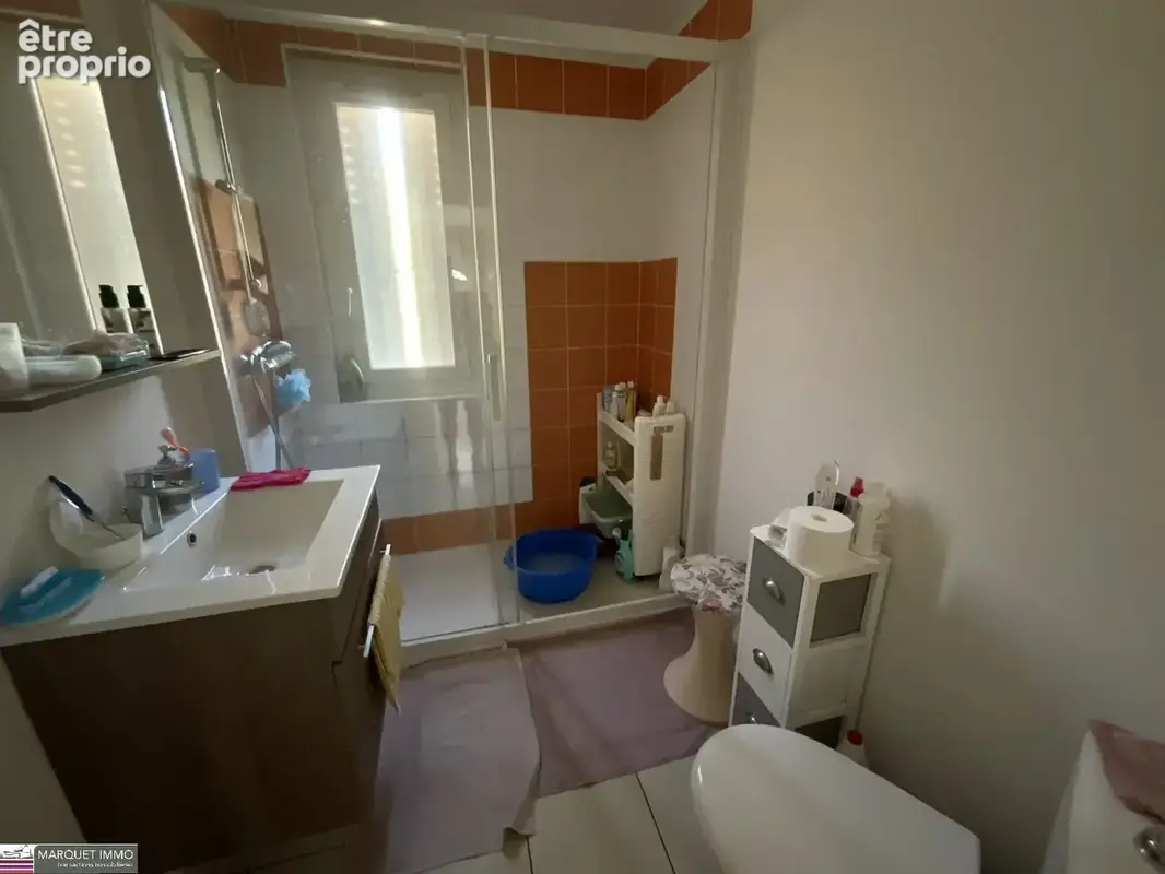 Une opportunité rare sur Béziers - Font-Neuve !!! Cette agréable villa T3 de plain-pied offrant 59 m² habitables, construite en  - photo 8