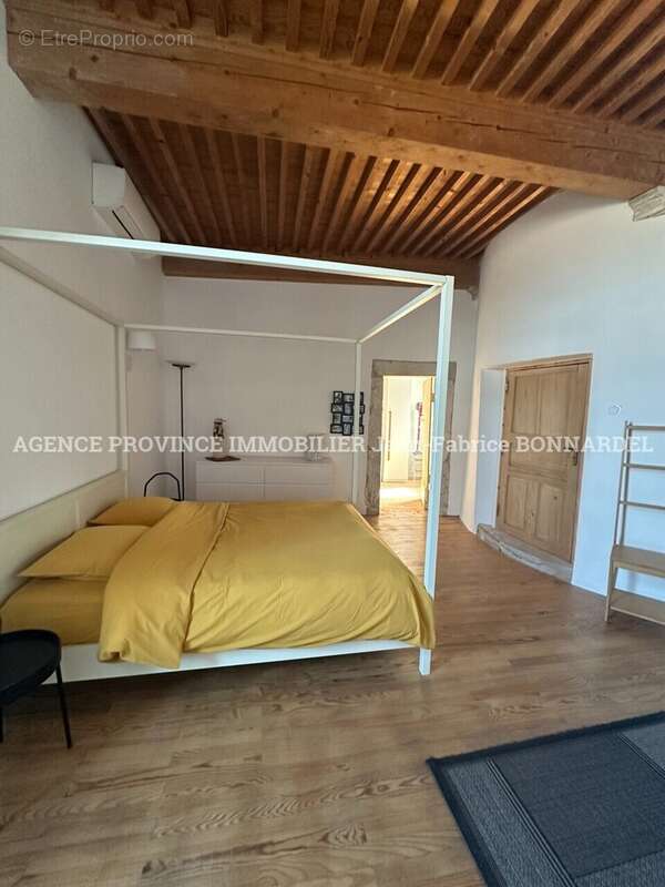 Maison à SAINT-PAUL-TROIS-CHATEAUX