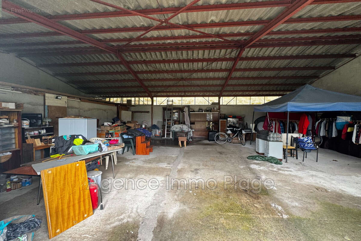 Commerce à SAINT-VIVIEN-DE-MEDOC