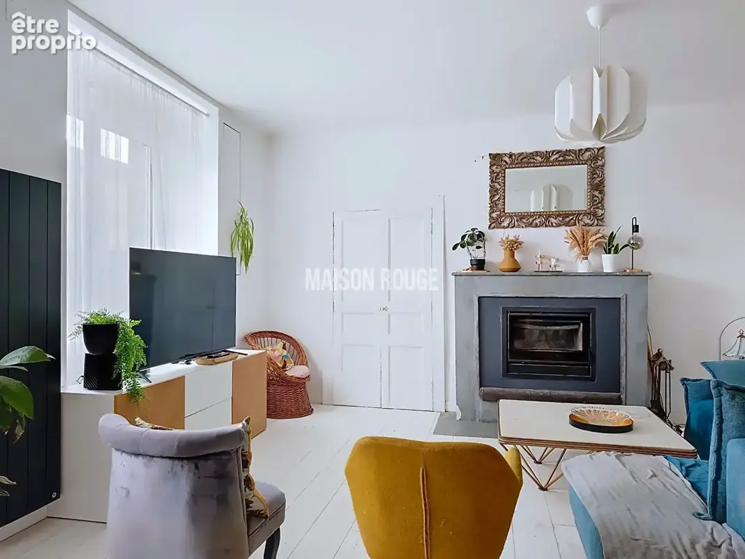 Maison de bourg en pierre   4 chambres  dépendance aménageable de 50 m² - photo 2
