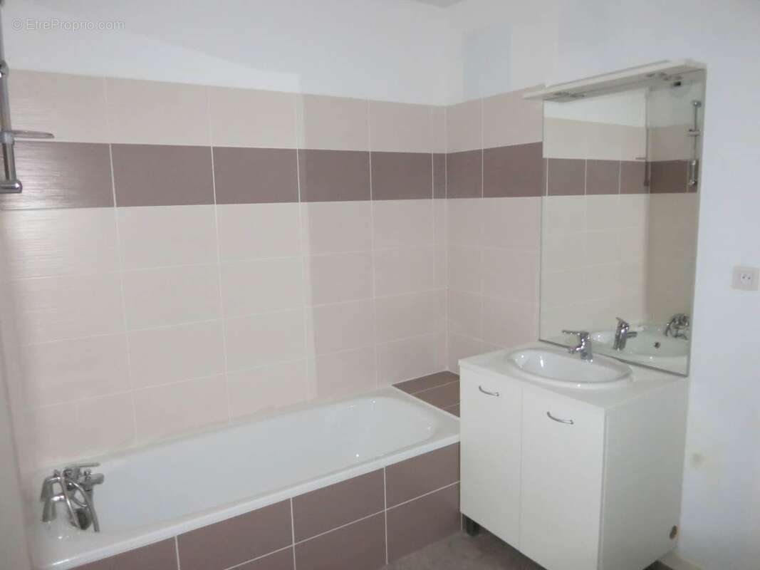 Appartement 63 m² à Venissieux  - photo 7