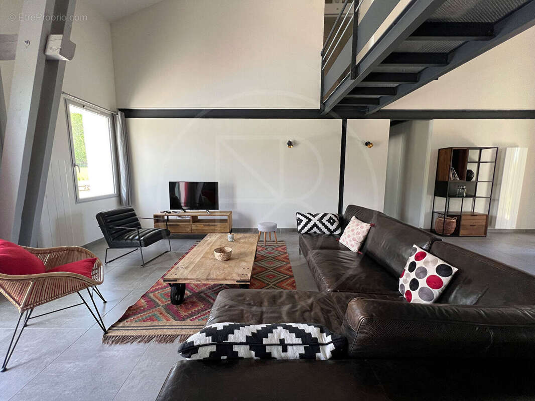 Maison à VILLEFRANCHE-DE-LONCHAT