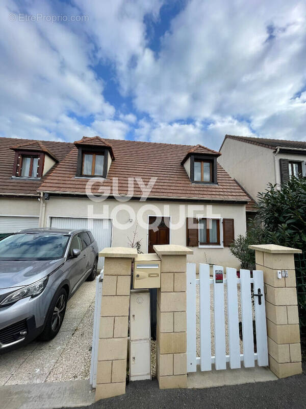 Maison à CORBEIL-ESSONNES