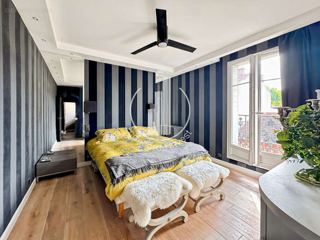 Appartement à CLICHY