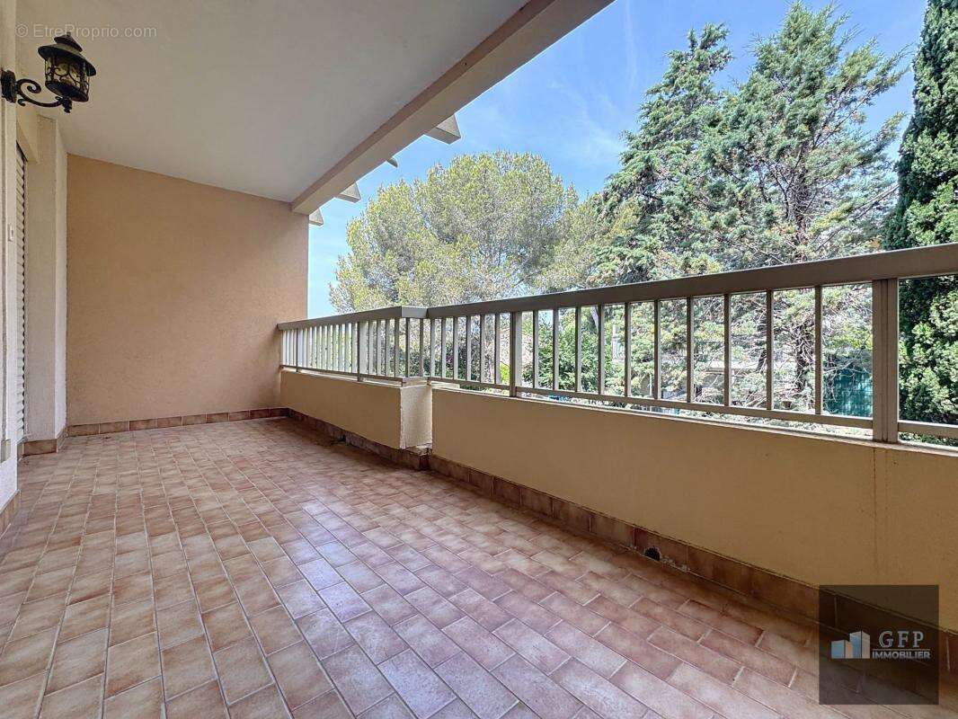 Appartement à BORMES-LES-MIMOSAS