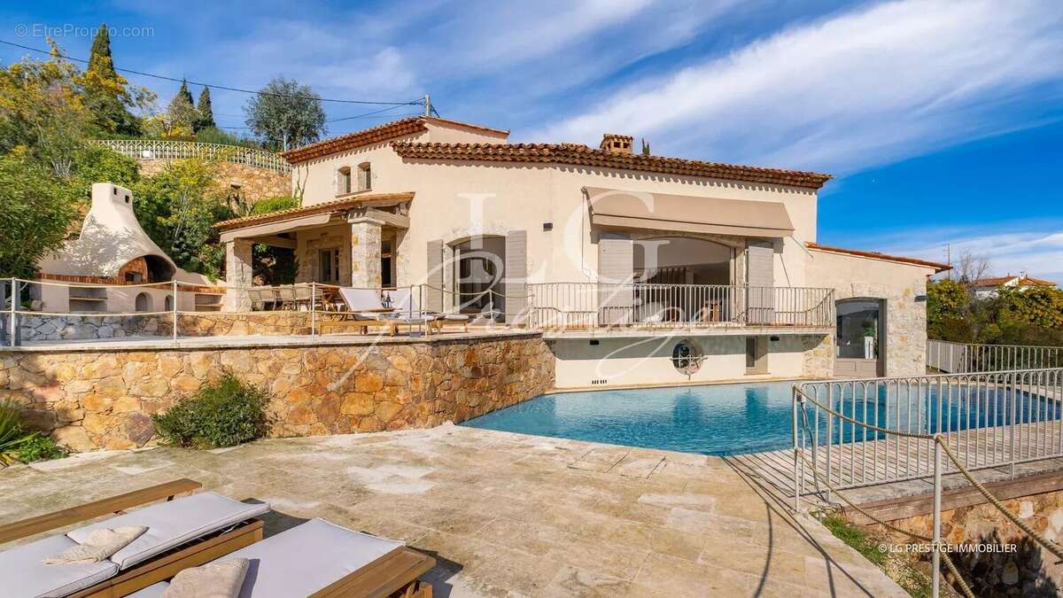 Maison à MANDELIEU-LA-NAPOULE