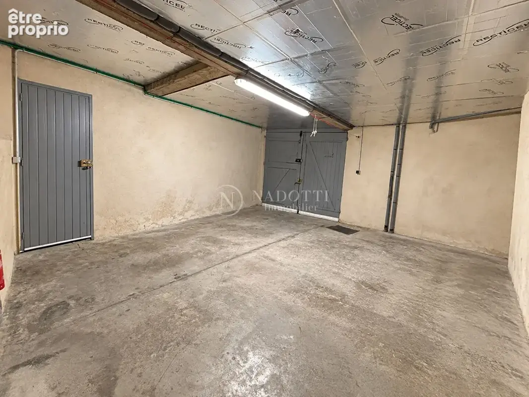 A VENDRE VILLELAURE (84530) Maison de village avec terrasse, deux garages, cave, sous sol et grenier - photo 13
