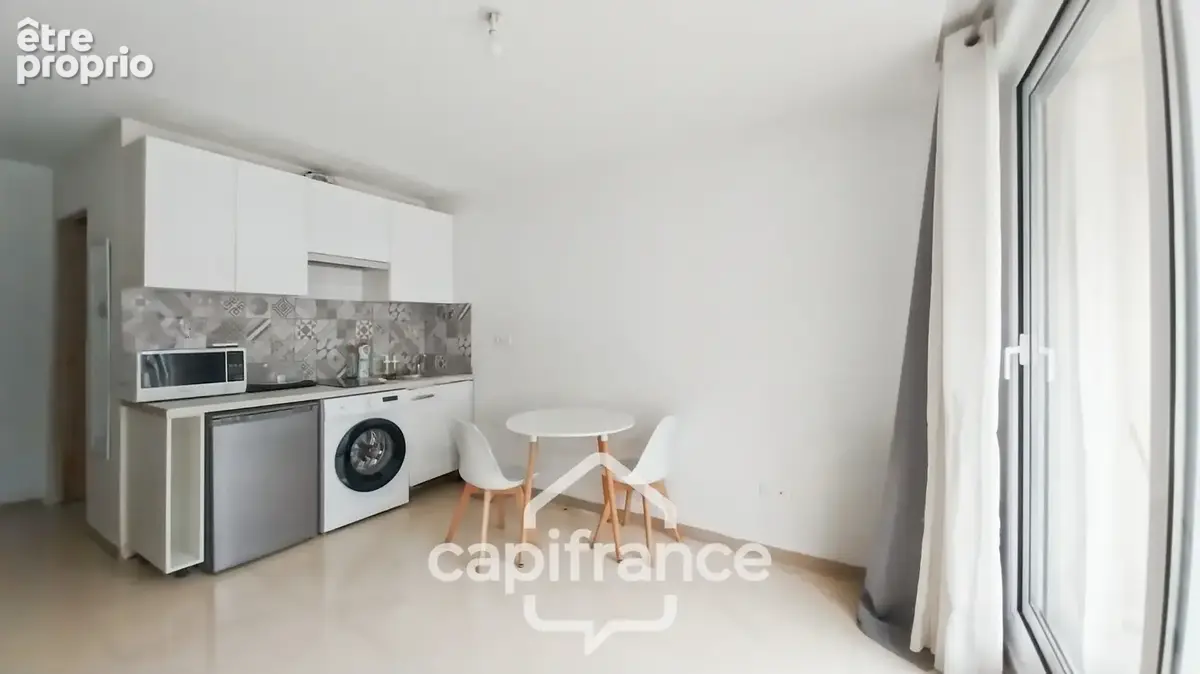 Bagnolet-A vendre studio 18,14 m2 avec terrasse 7 m2-Lumineux-bon état-5mn à pied métro L3 - Proche Montreuil - photo 5