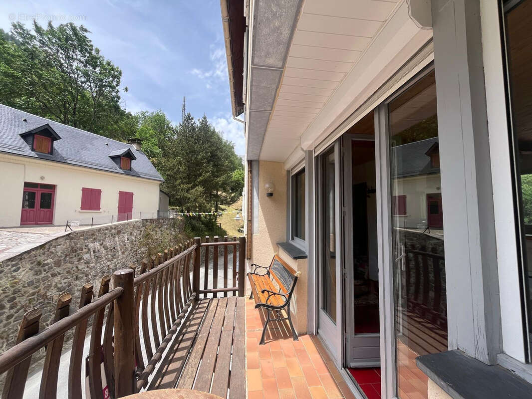 Au cœur de Gavarnie : 170 m2, 3 logements indépendants, fort potentiel locatif ! - photo 3