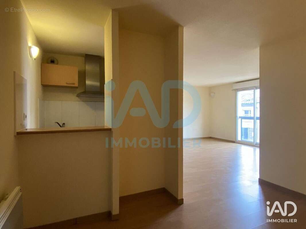 Photo 4 - Commerce à CASTELGINEST