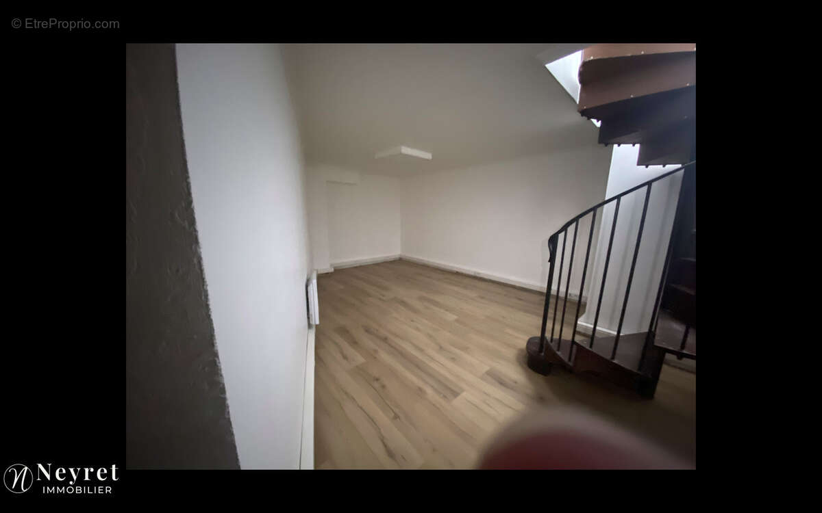 Emplacement stratégique et superbe potentiel - Local commercial LYON 3 - photo 6