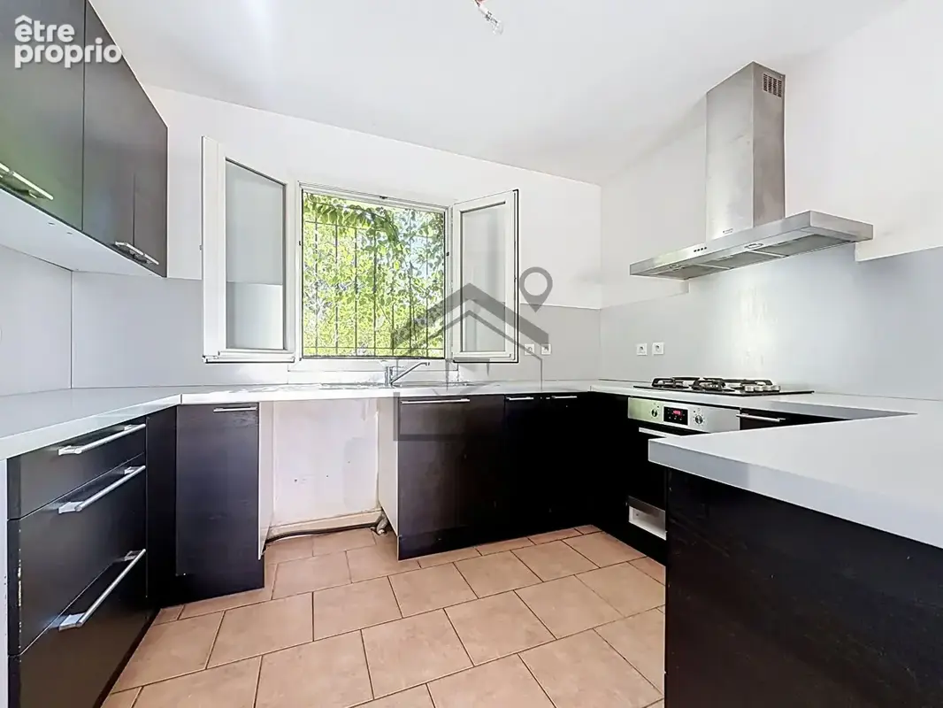 Maison 4 pièces 81 m² à vendre à Vitrolles (13127) - photo 4
