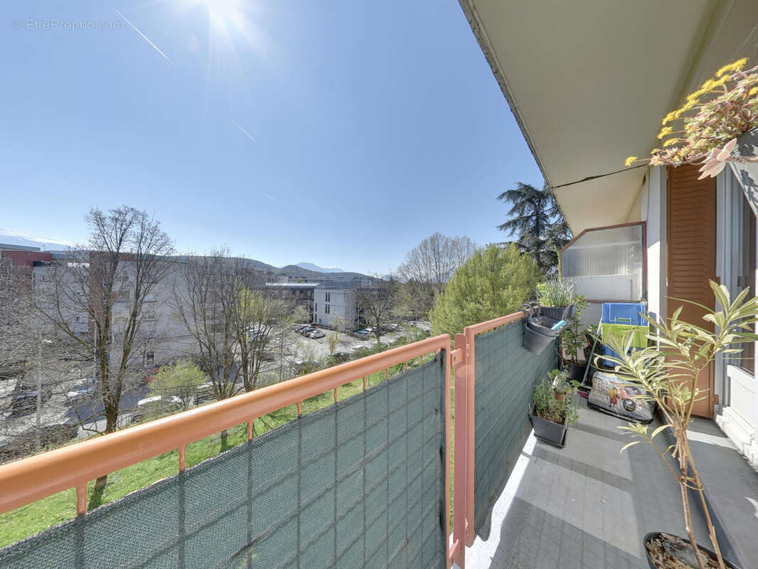 Appartement à ECHIROLLES