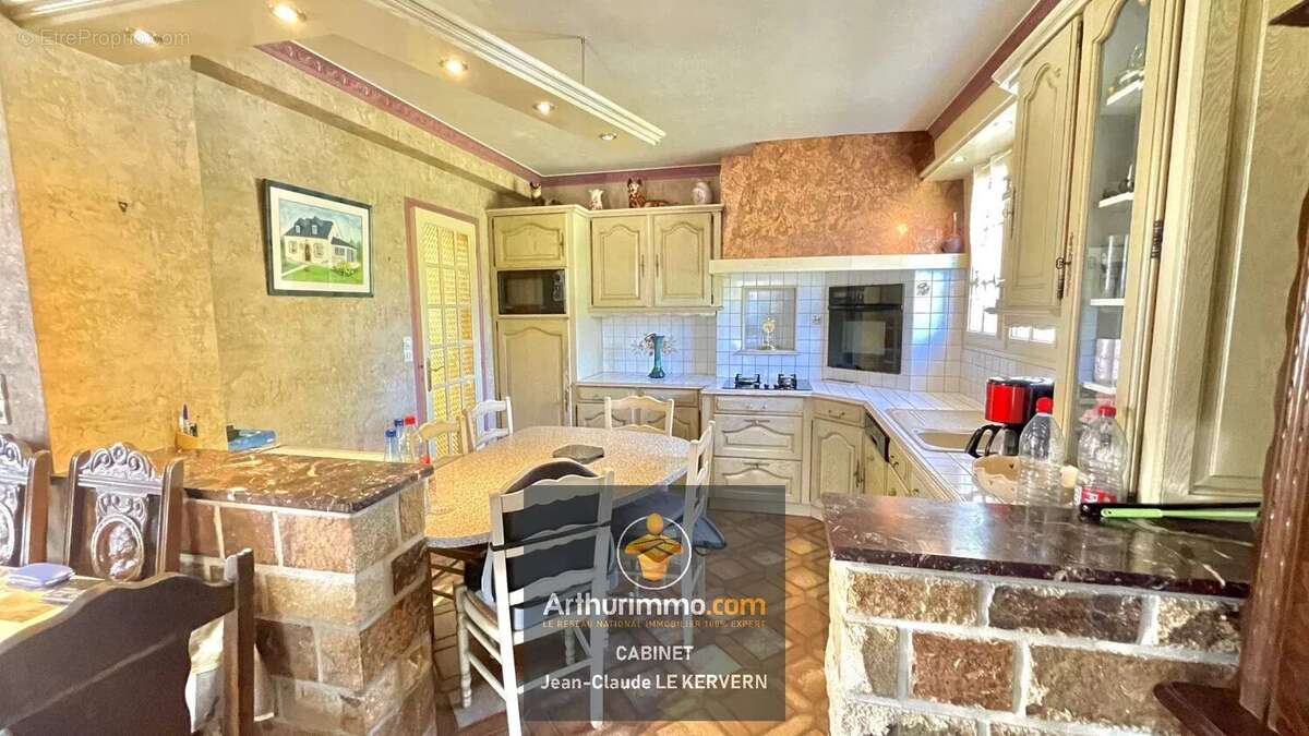 Maison à SAINT-CARREUC