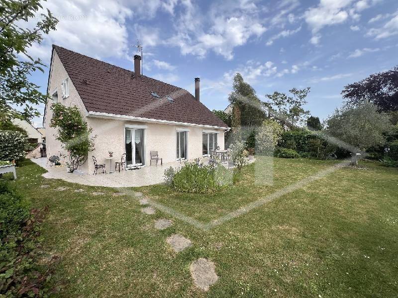 Maison à COMBS-LA-VILLE