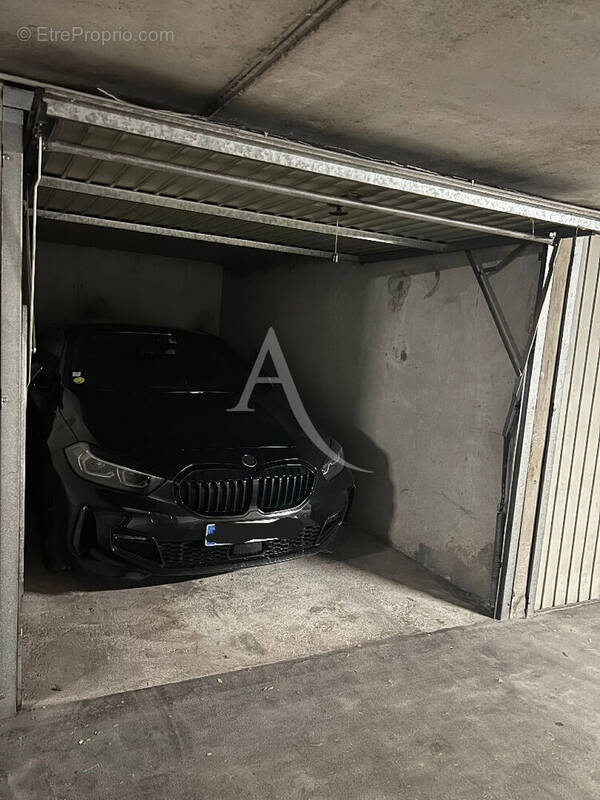 Parking à FREJUS