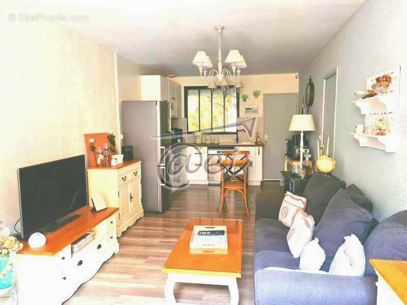 Appartement à ROQUEVAIRE