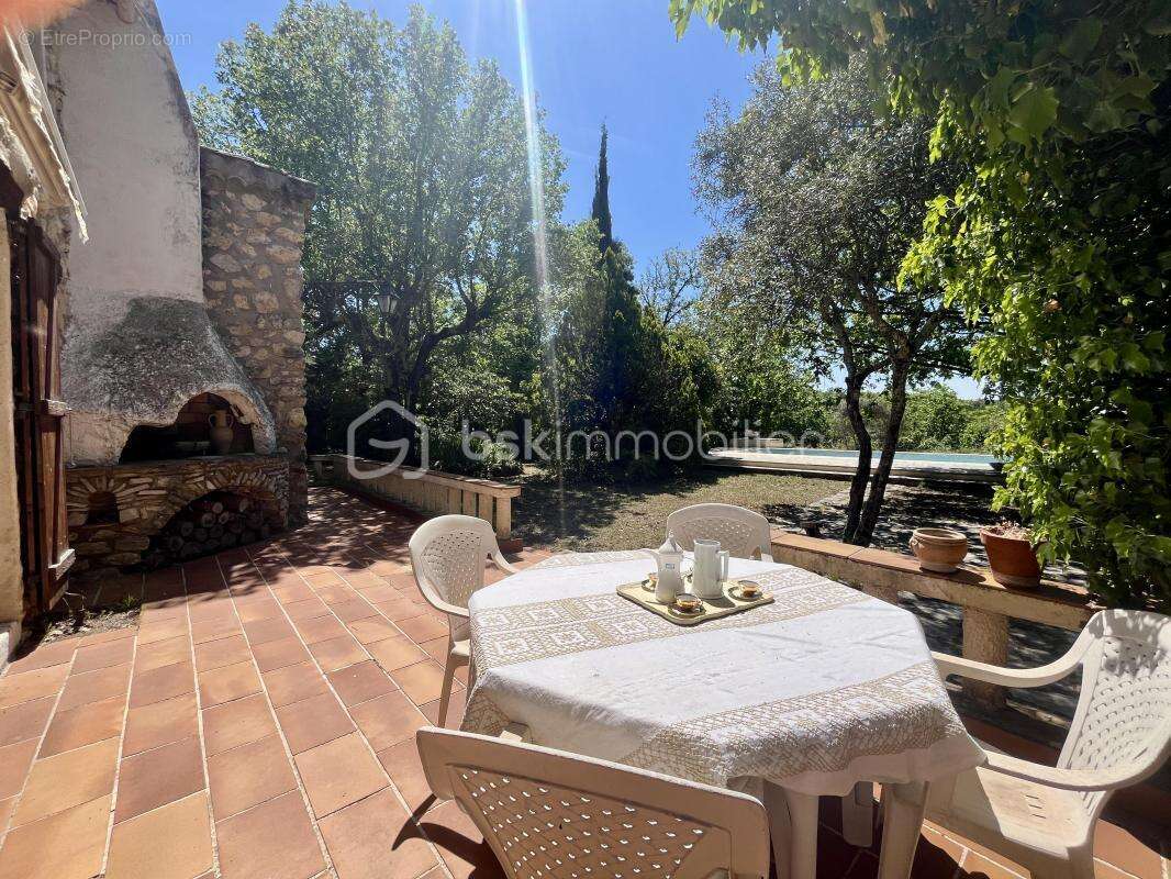 Charme, calme, intimité, à deux pas du village –  T3 de 137 m2 + T2 de 32 m2 – St Paul En Forêt (Var) - photo 14
