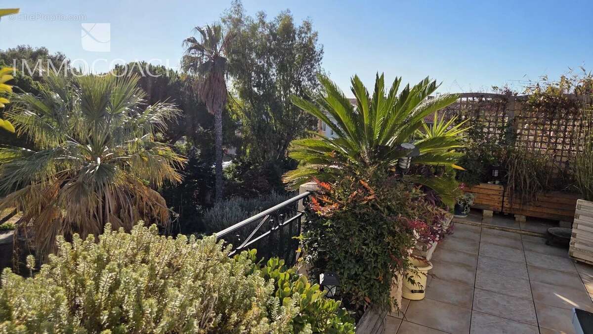 Appartement à CARQUEIRANNE