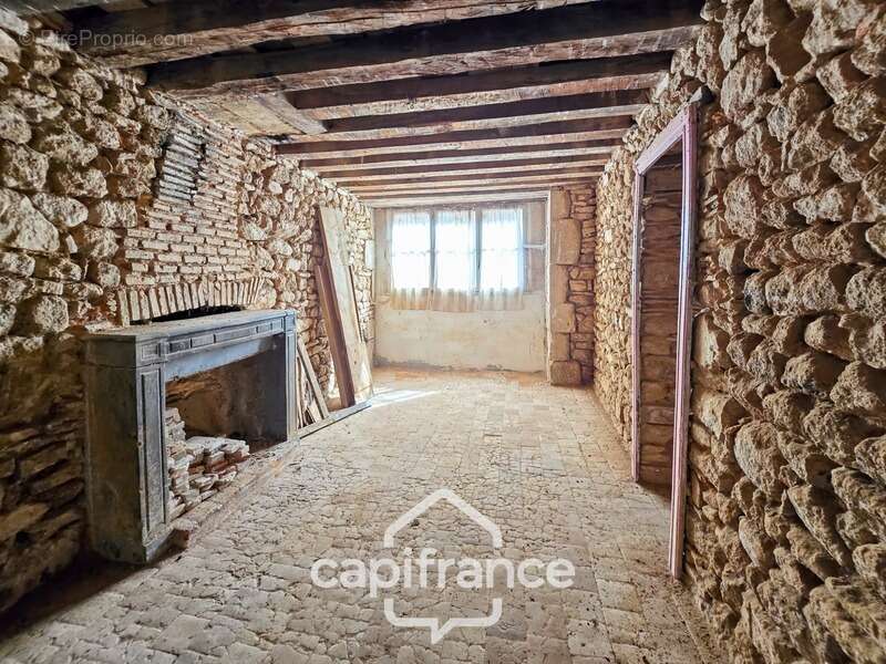 LORMES (Morvan) – Ancien hôtel particulier du XVIIIᵉ siècle – 780 m² de caractère à restaurer - photo 15
