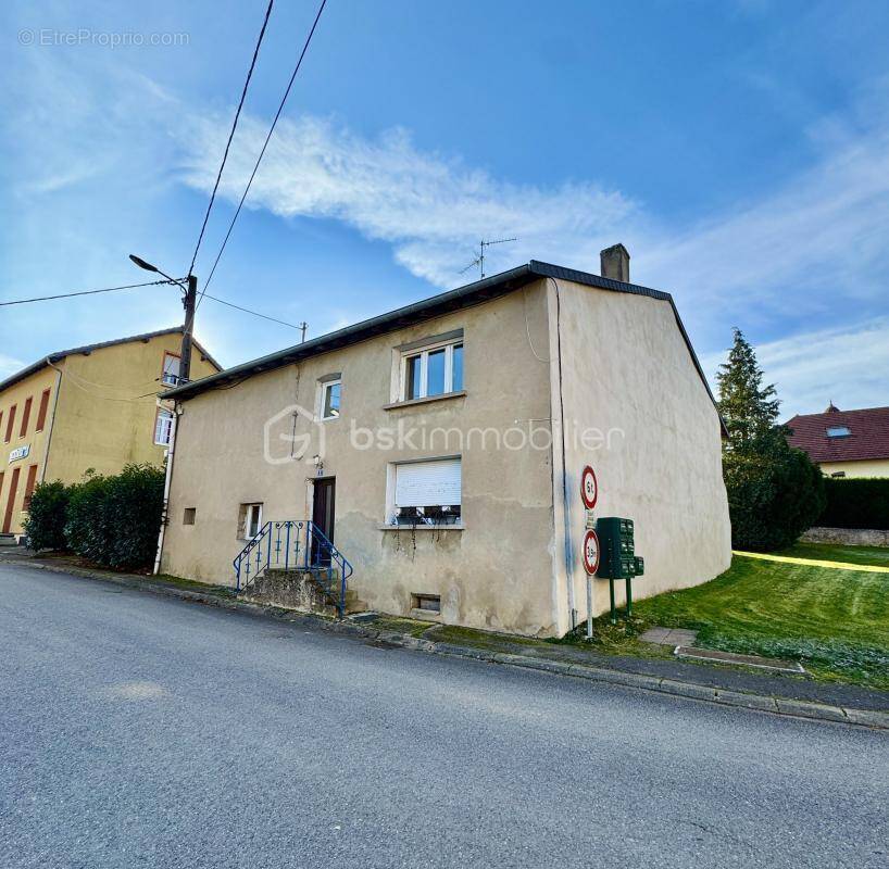 Maison à NARBEFONTAINE