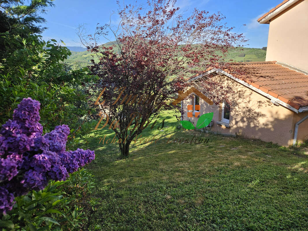 Maison à SAINTE-CROIX-EN-JAREZ