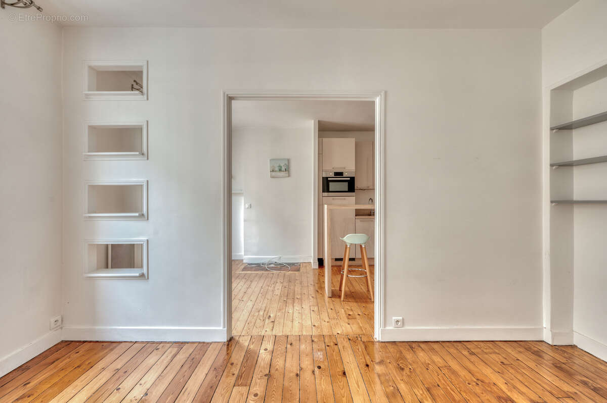 Appartement à PARIS-16E