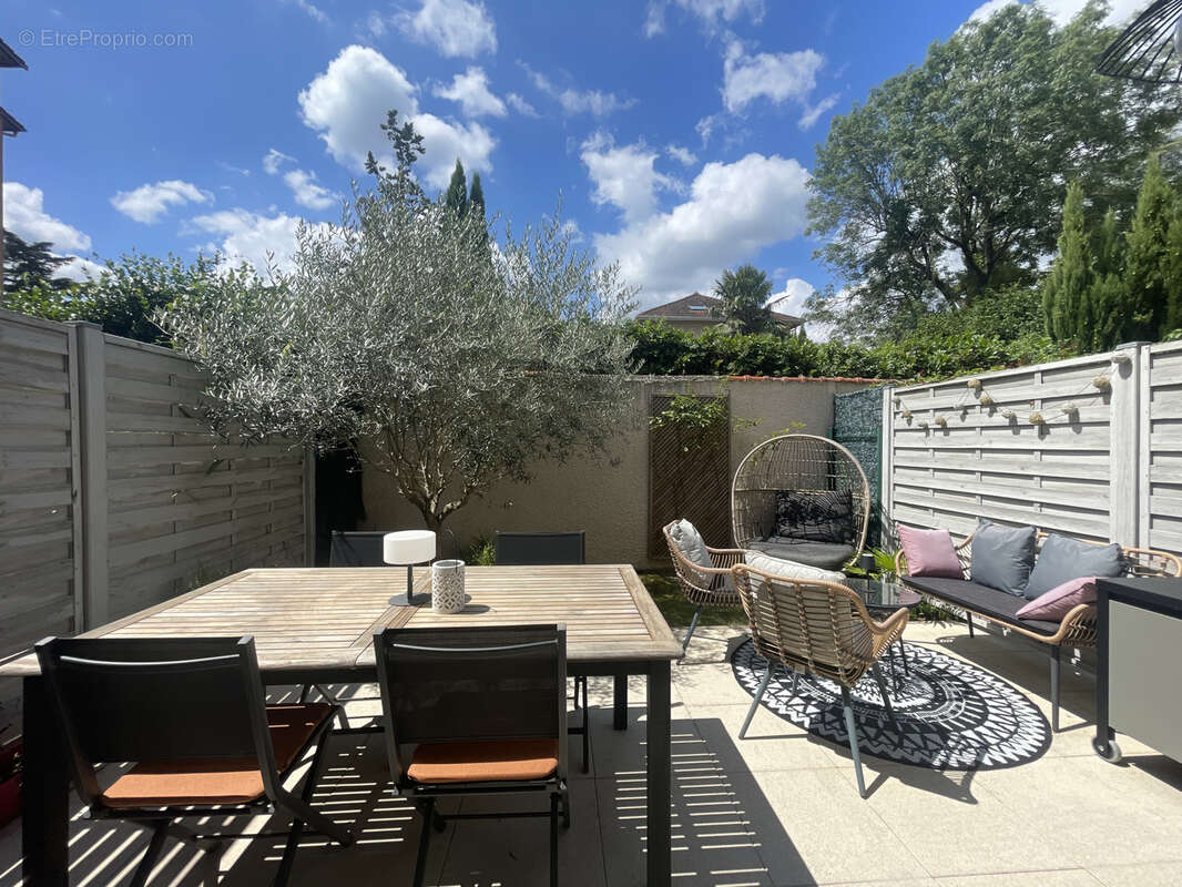 Appartement à CHAMPAGNE-AU-MONT-D&#039;OR