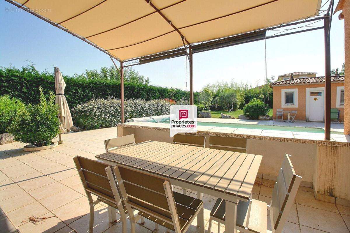 Maison à SAINT-THEODORIT