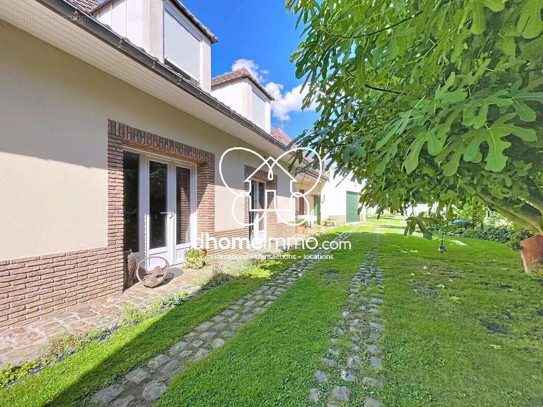 Maison à RAIMBEAUCOURT