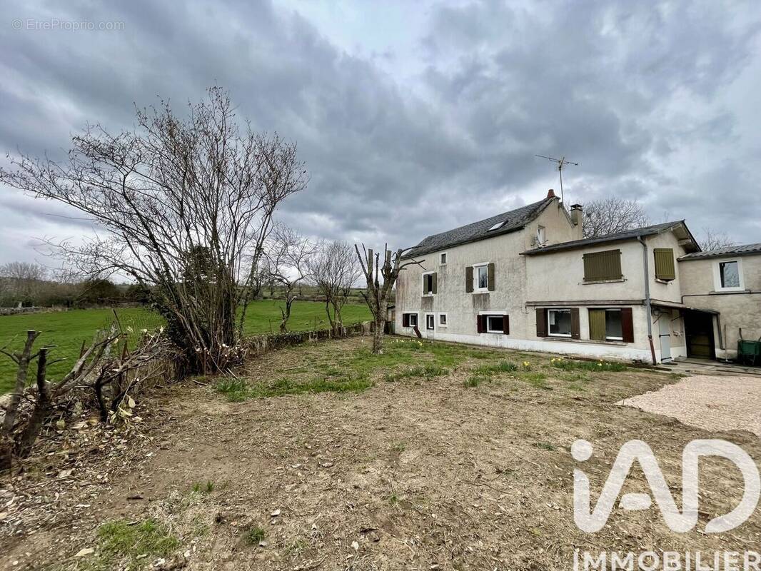 Photo 1 - Maison à SAINT-SATURNIN-DE-LENNE