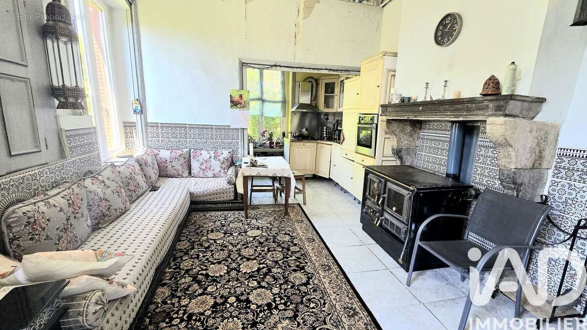 Maison 260 m² à Mauzun  - photo 9