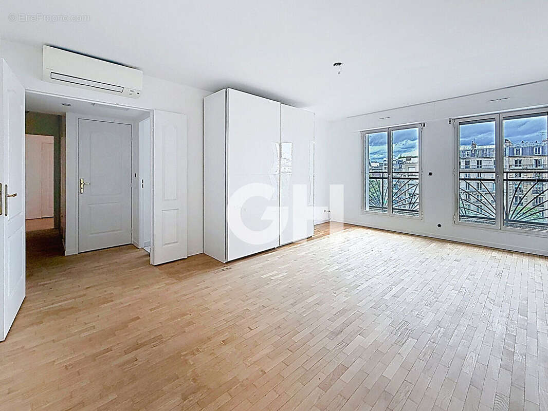 Appartement à PARIS-12E