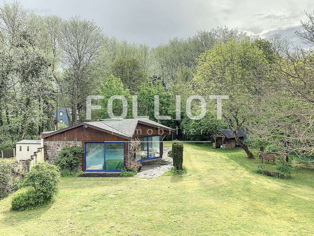 Maison à JULLOUVILLE