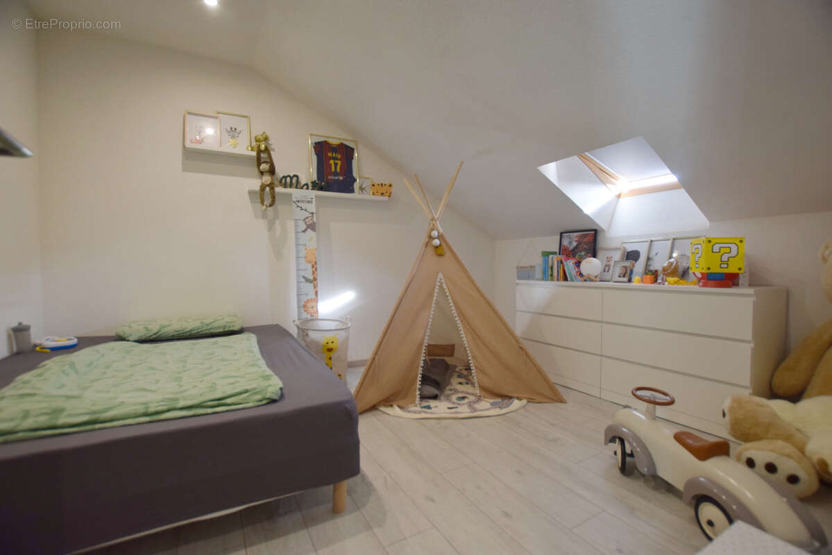 Maison à GRAND-CHARMONT