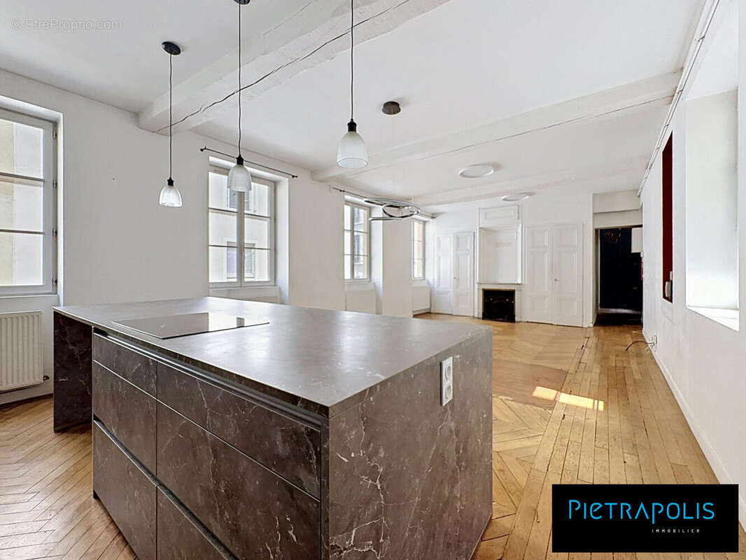Appartement à LYON-1E
