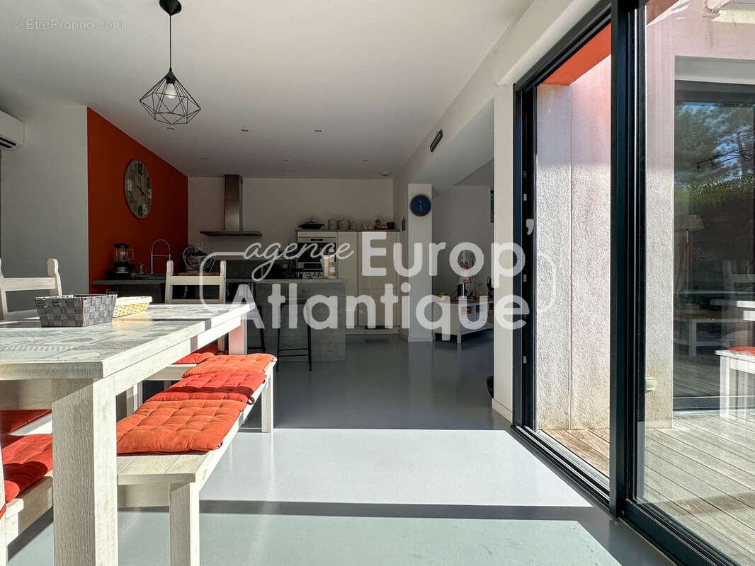 Maison à LES MATHES